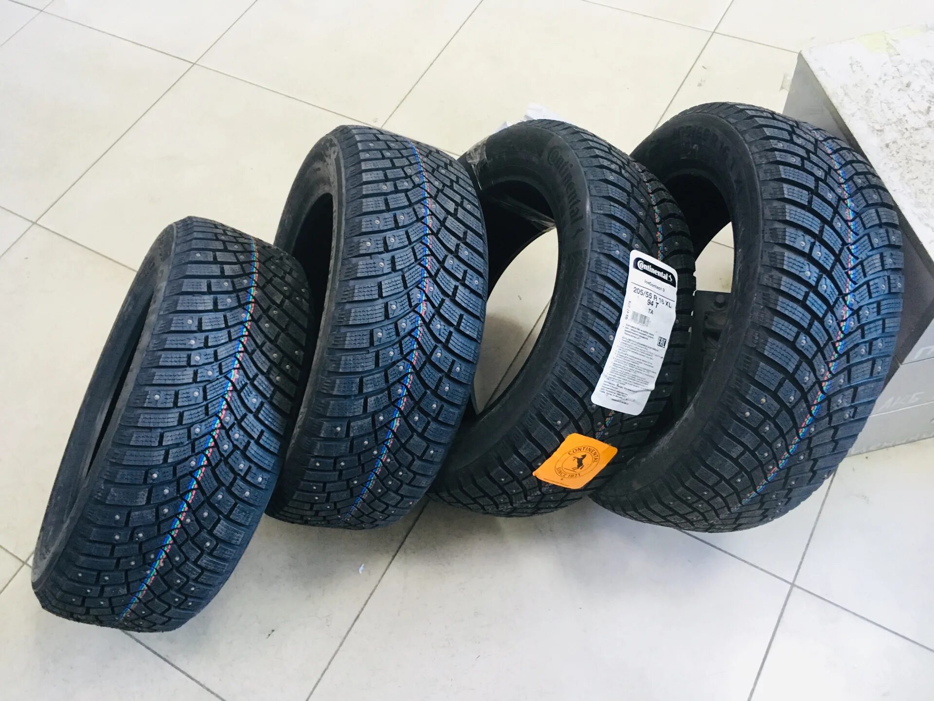 Continental CONTIICECONTACT 3. 235/55r19 105t Continental ICECONTACT 3. Continental ICECONTACT 3 ta r16 205/55 94t шип XL. Континенталь 215/60/17 t 96 Ice contact 3 ta.