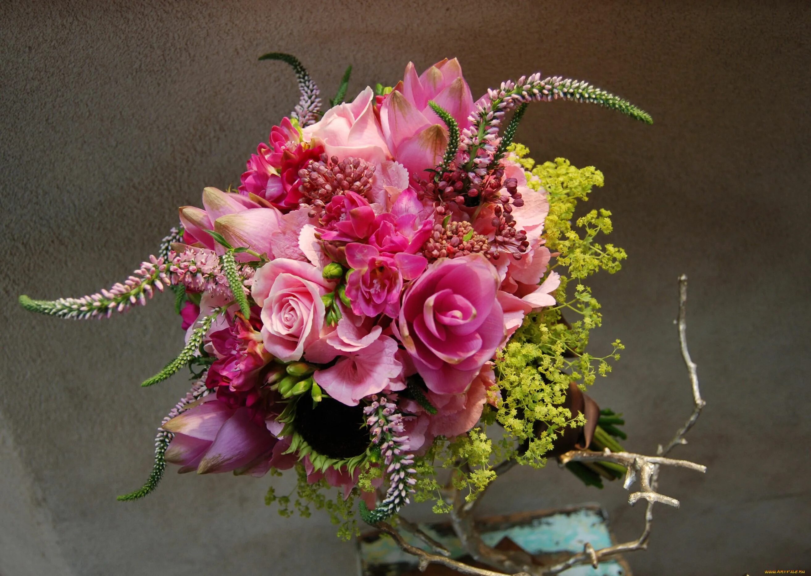 Цветочная композиция. Самые лучшие композиции. Композиция "цветы". Красивый букет. Фрезия бромелиевые.