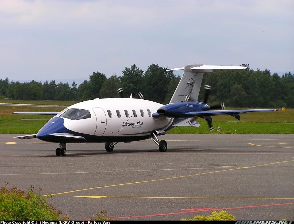 180 avanti. P. Piaggio p180. Самолет пьяджо п-180 аванти. Самолет пьяджо п-180 аванти.