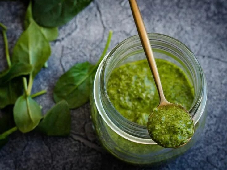 Соус песто италия. The pesto. The pesto. Соус песто джановезе. The pesto.