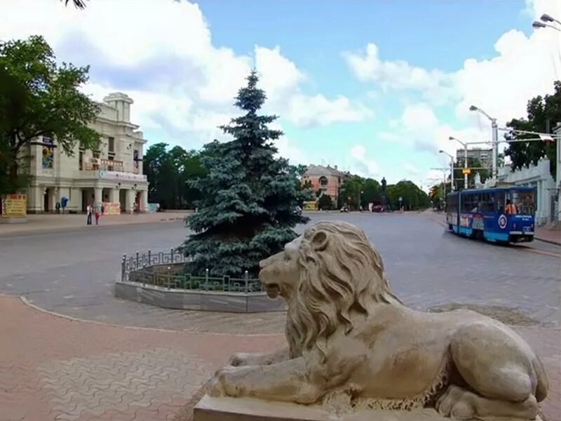 Театральная площадь евпатория. Театральная площадь евпатория театр. Театральная площадь евпатория театр. Пл театральная евпатория. Театральная площадь евпатория.