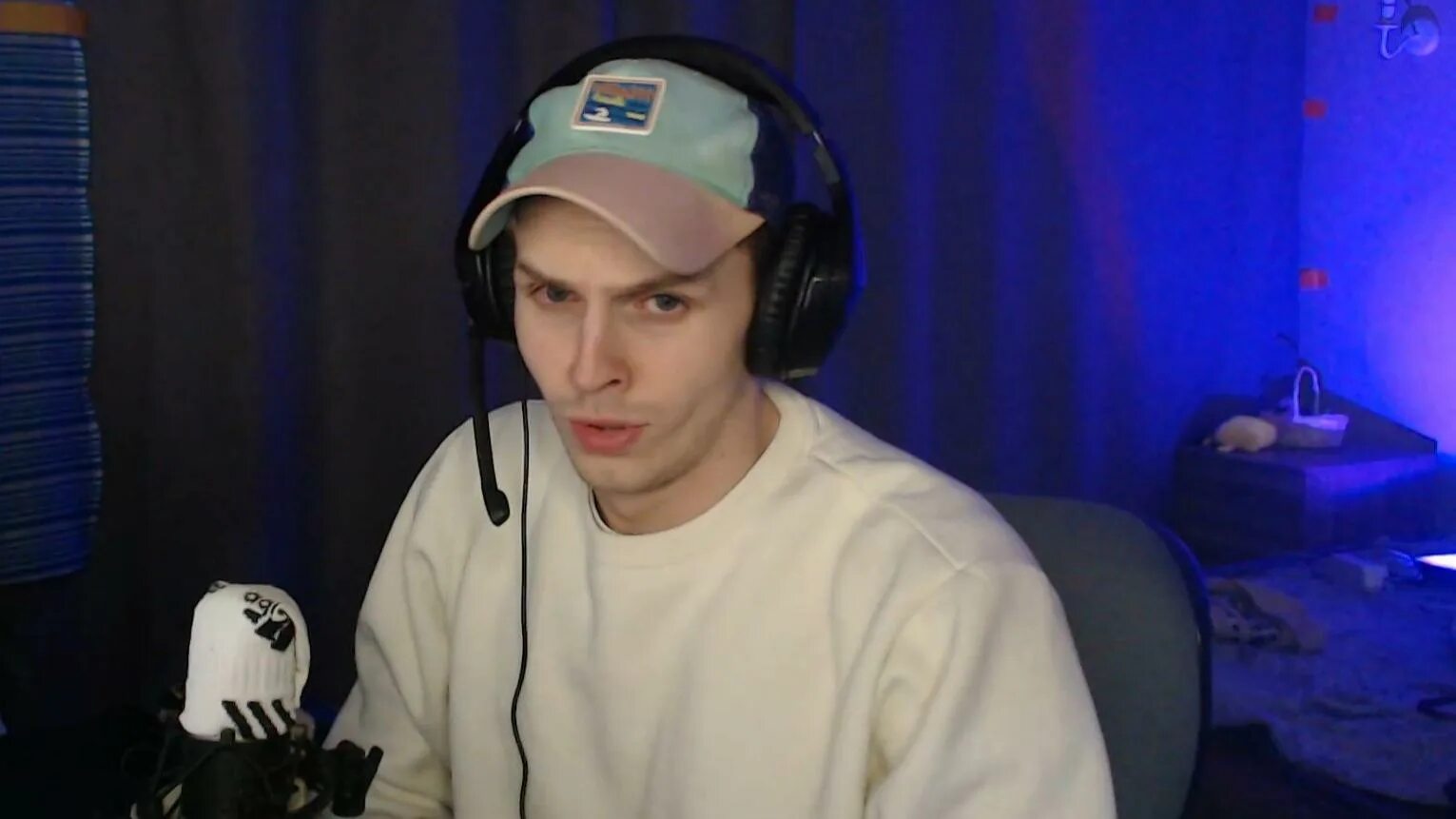 Топ игровых стримеров. Стример play. Дядя лёша хард плей. Нард плей. Стример.