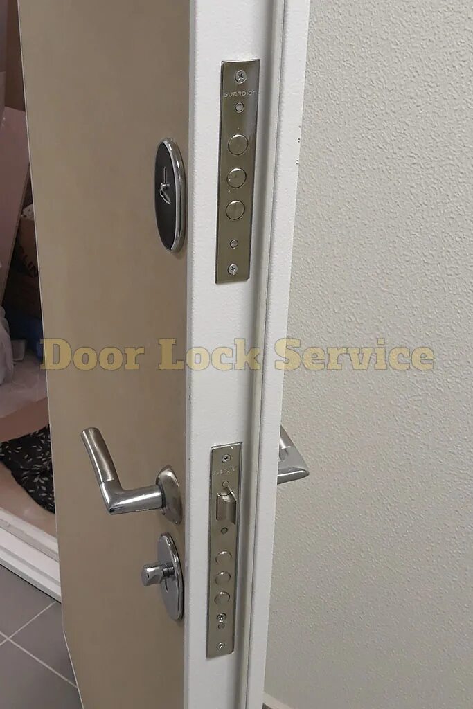 Дверь от застройщика пик. Дверь от застройщика пик. Дверь входная пик белая. Дверь от застройщика. Дверь от застройщика пик.