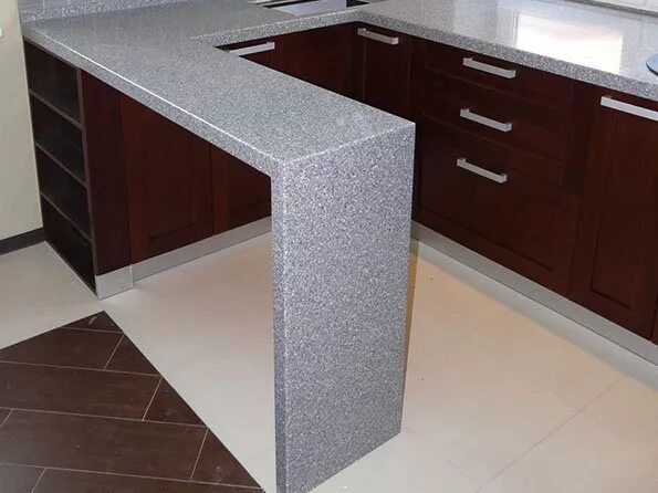 Двухуровневая столешница. Neomarm n 612 white glacier. Изогнутые столешницы для кухни. Столешница барная стойка. Барная стойка из акрилового камня.