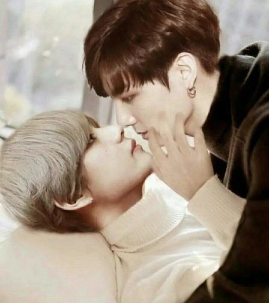 вигуки bts поцелуй. вигуки бтс. вигуки bts. вигуки bts. поцелую вигуков.