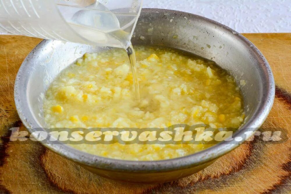 Лимон через мясорубку на зиму рецепты. Варенье из лимона с кожурой через мясорубку. Лимонная кожура через мясорубку. Яблоки через мясорубку. Лимон через мясорубку.