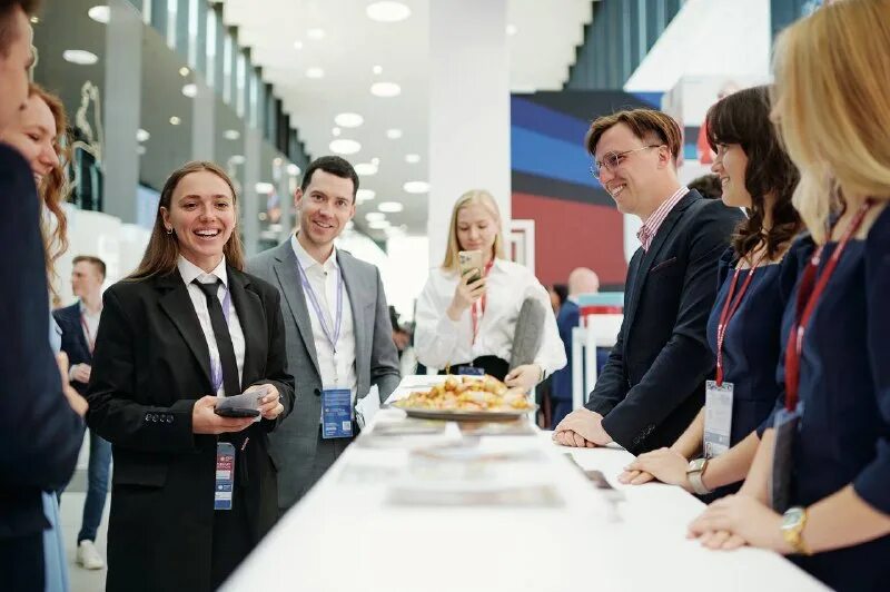 Росмолодежь. Проекты росмолодежи. Галактионов сергей россмолодежь. Таиров сергей алексеевич росмолодежь. Дом молодежи росмолодежь.