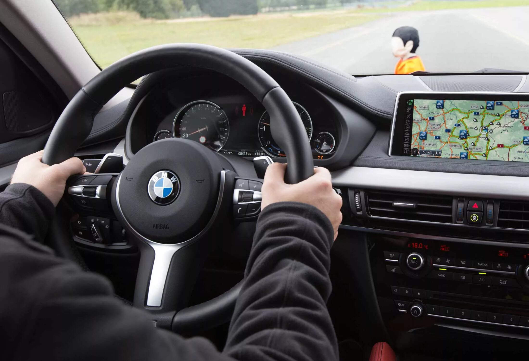 Ассистенты вождения. BMW Driving Assistant. BMW Driver s 4. Test Drive BMW. Driver assist BMW.