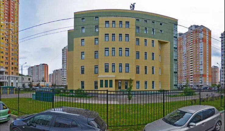 Поликлиника в московском 3. Московский улица Радужная 7 детская поликлиника. Детская поликлиника град Московский Радужная. Поликлиника в град Московский. Поликлиника Московский 3 микрорайон.