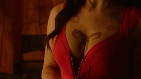 Nackte Emeraude Toubia In Shadowhunters,Naked Michelle Argyris In Shadowhun...