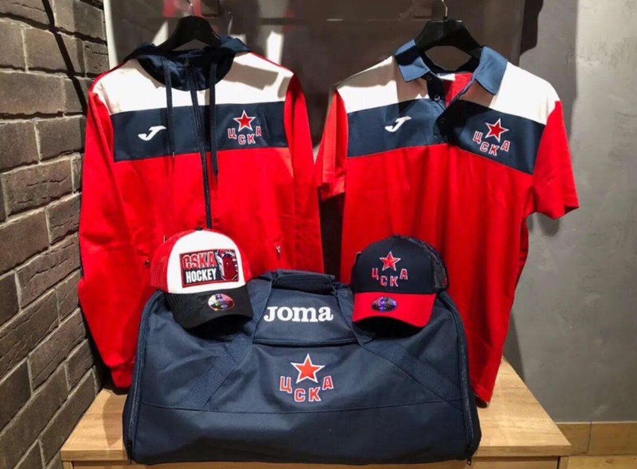 Лдс цска ленинградский про6. Cska shop moscow. Хк цска экипировка. Форма цска. Хоккейная атрибутика цска.
