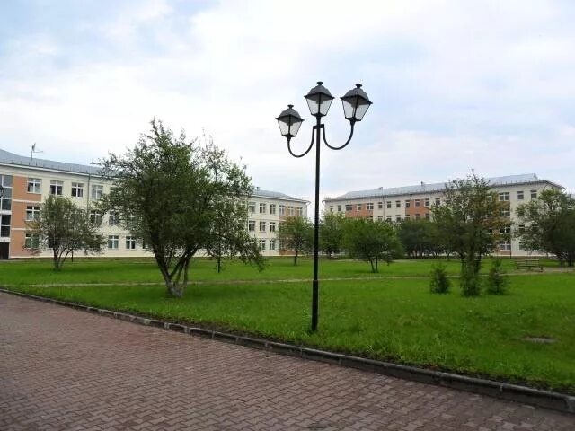 Белозерская школа интернат. Школа белозерки. Школа 1 белозерск. Духовное училище белозерск. Школа №1 белозерск.