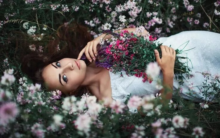Скачать обои поле, лето, девушка, цветы, природа, волосы, Сергей Сорокин, Люба И