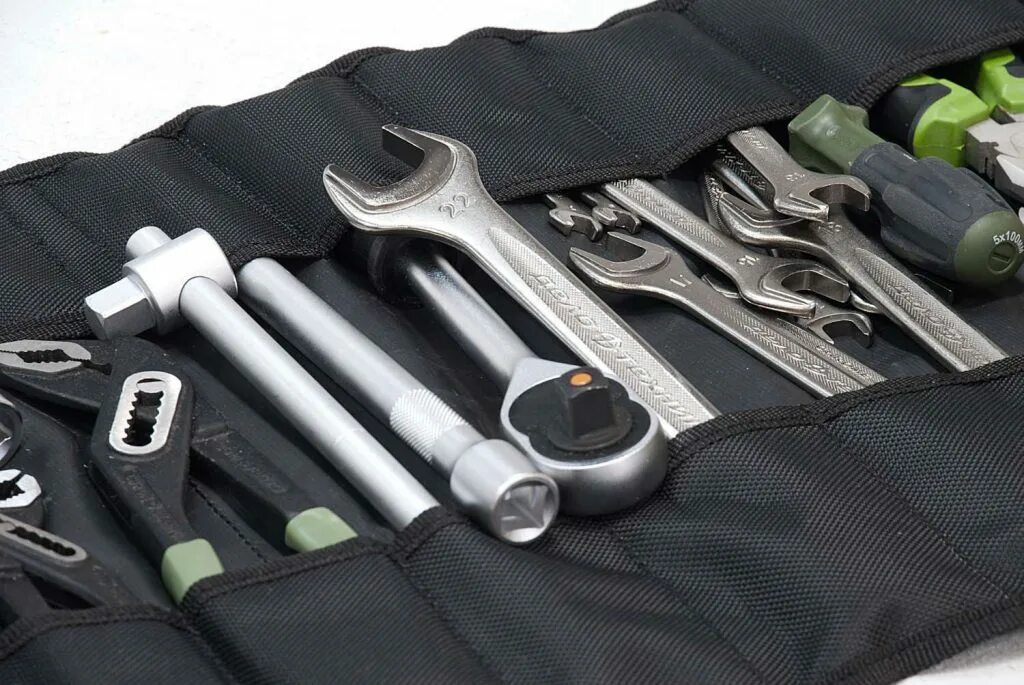 Сумка toolroll s700. Кожаная сумка для инструмента. Сумка-скрутка для инструмента finepower bt5734. Чехол-скрутка для инструмента. Toolroll s700.