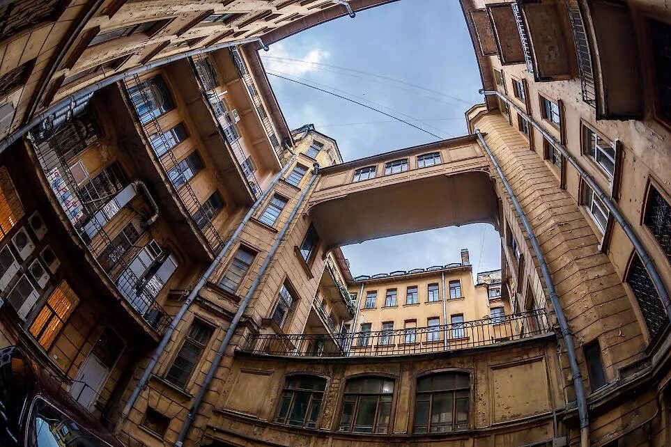 Моисеенко, 13 Дворы колодцы Санкт-Петербурга
