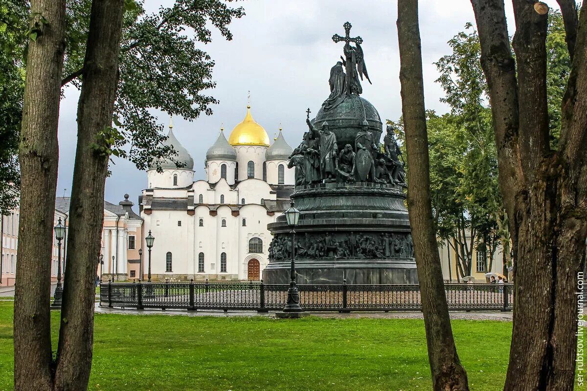 Достопримечательности новгорода за 1 день. Великий Новгород. Великий Новгород достопримечательности. Великий Новгород достопри. Самые яркие достопримечательности Великого Новгорода.