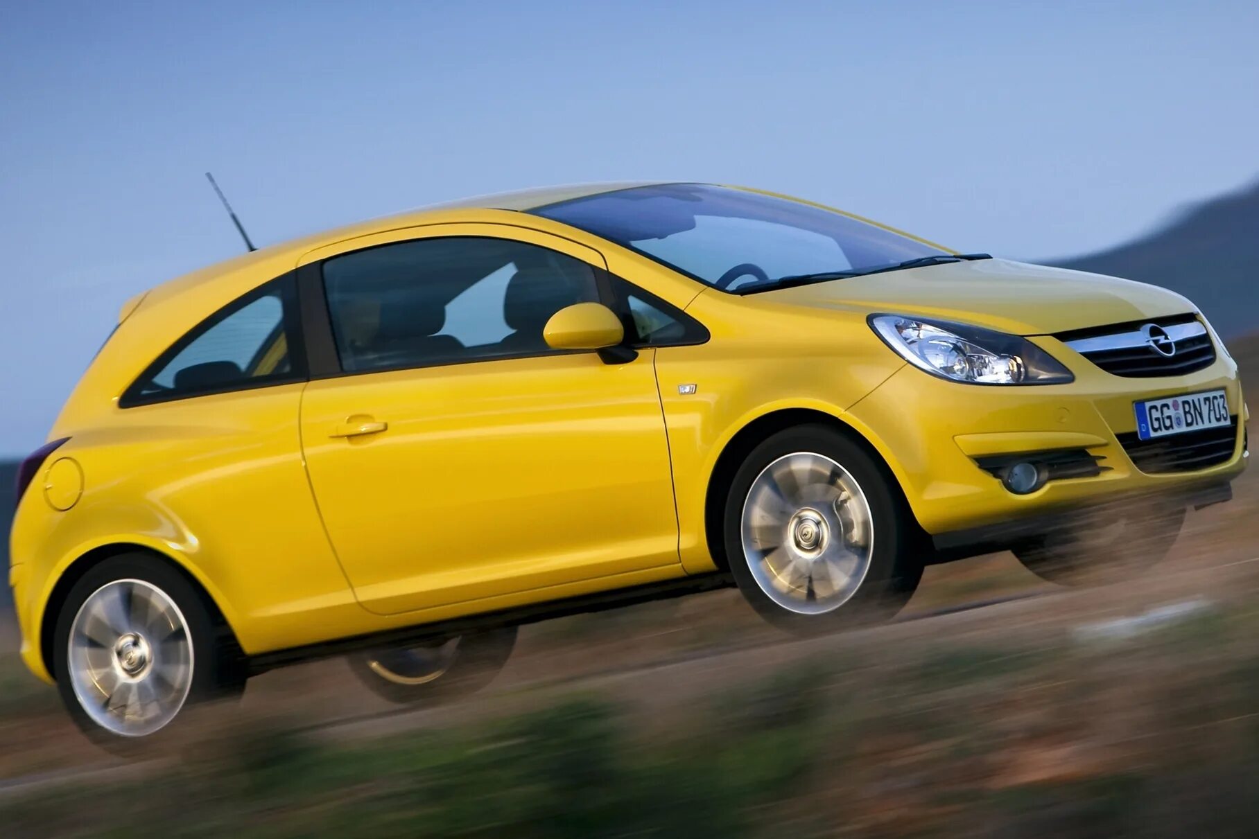 Opel corsa размеры. Opel Corsa 3. Opel Corsa 2010. Опель Корса 14. Опель Корса 2 двери.