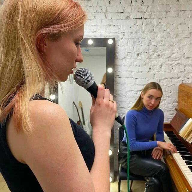 Школа вокала планета. Школа вокала планета. Школа вокала планета. Занятия вокалом в москве. Планета школа вокала.
