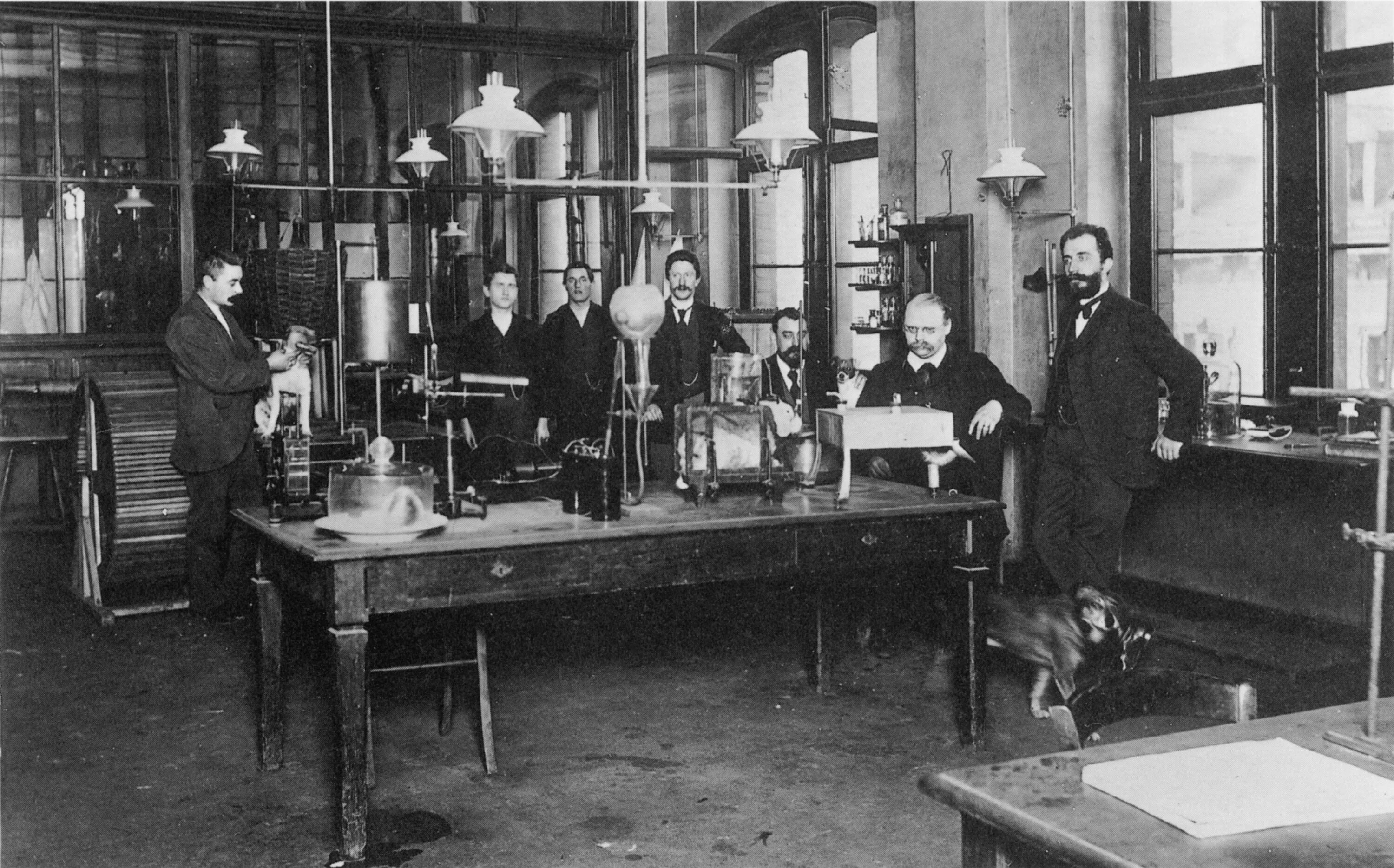Химическая лаборатория 19 век Россия. Химики 19 века. Наука Германии 19 век. Ученый в лаборатории 19 век.