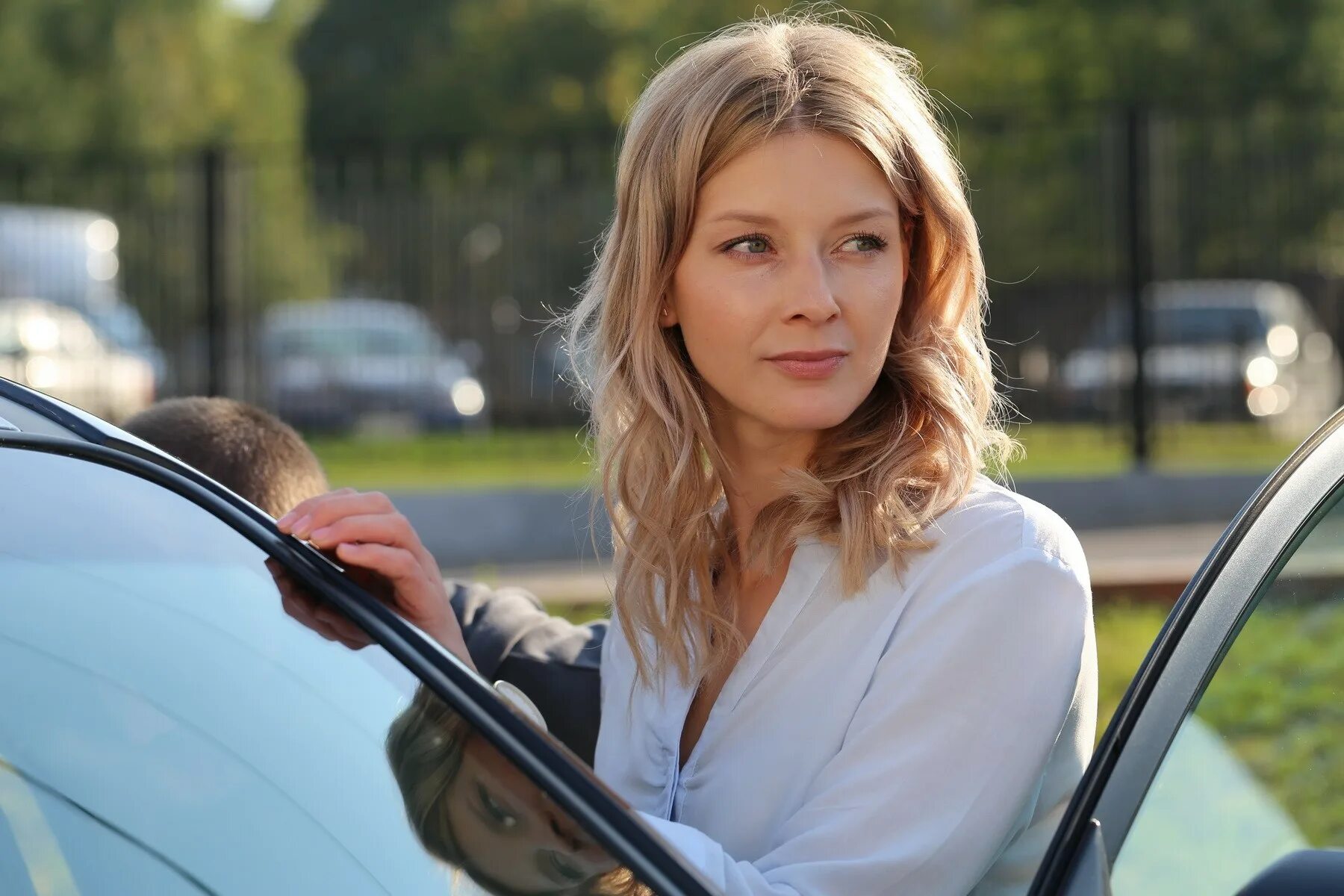 Дарья пармененкова пластмассовая королева. Кто снимается в рекламе королева мелодрам. Екатерина вилкова актриса. Фильм пластмассовая королева. Королева при исполнении фильм 2017.