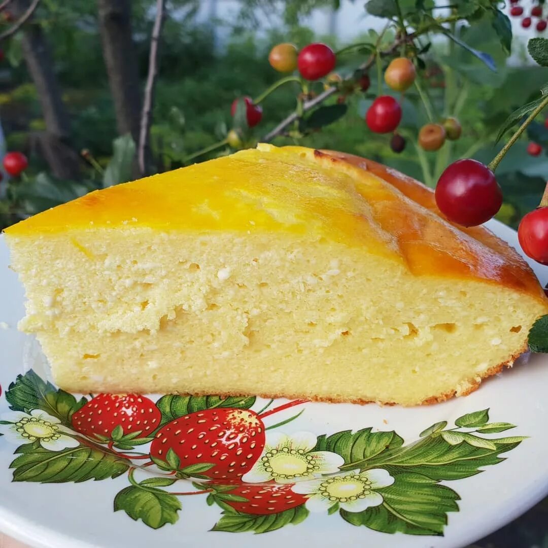 Манка запеканка ноябрьск. Запеканка из манки. Консистенция теста для запеканки творожной. Запеканка из манной каши. Запеканка с манной крупой.