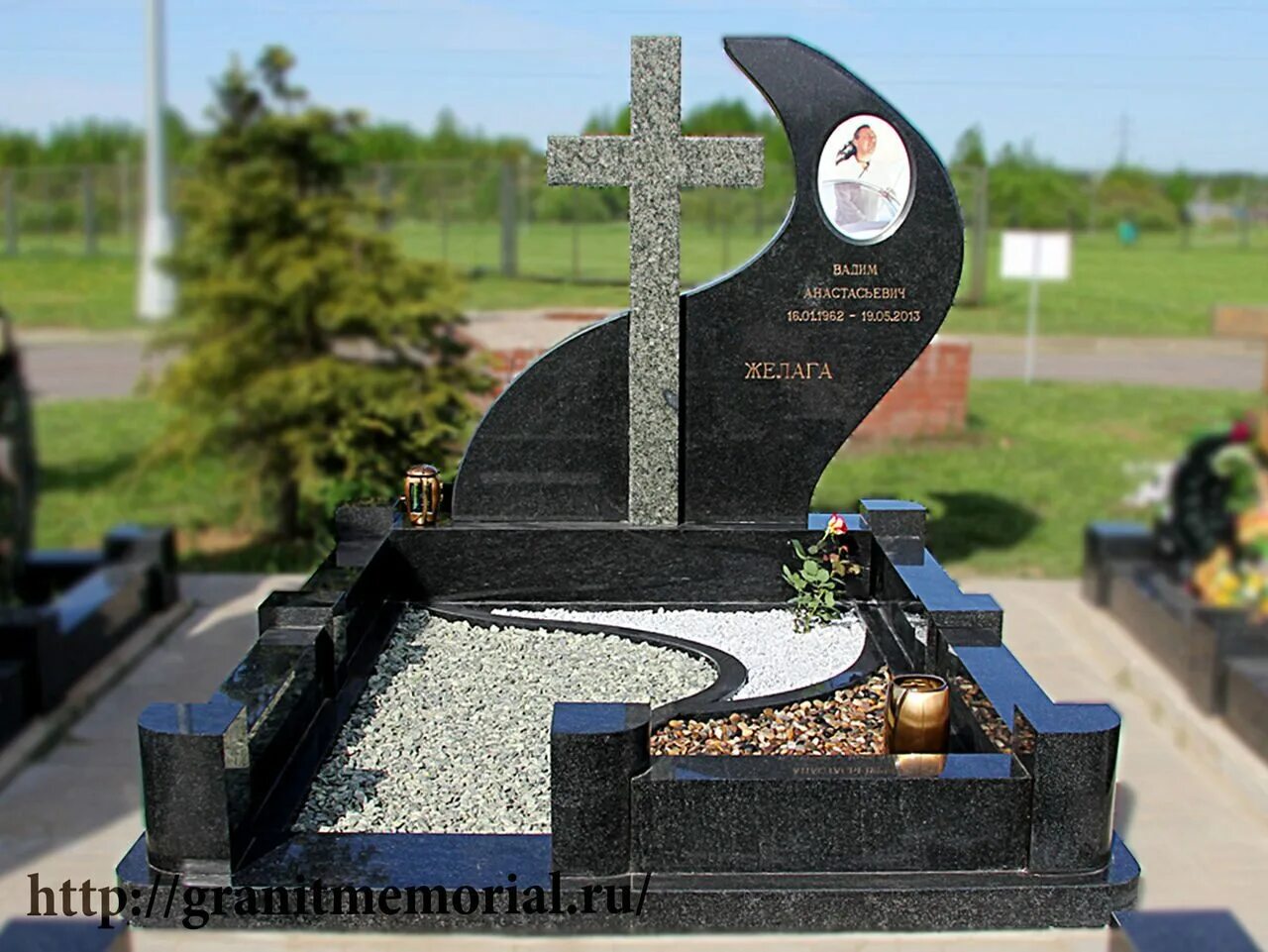 благоустройство мемориального комплекса. щербинское кладбище могила акопян. красивые памятники на могилу. памятник на могилу в щербинке. памятники надгробия.