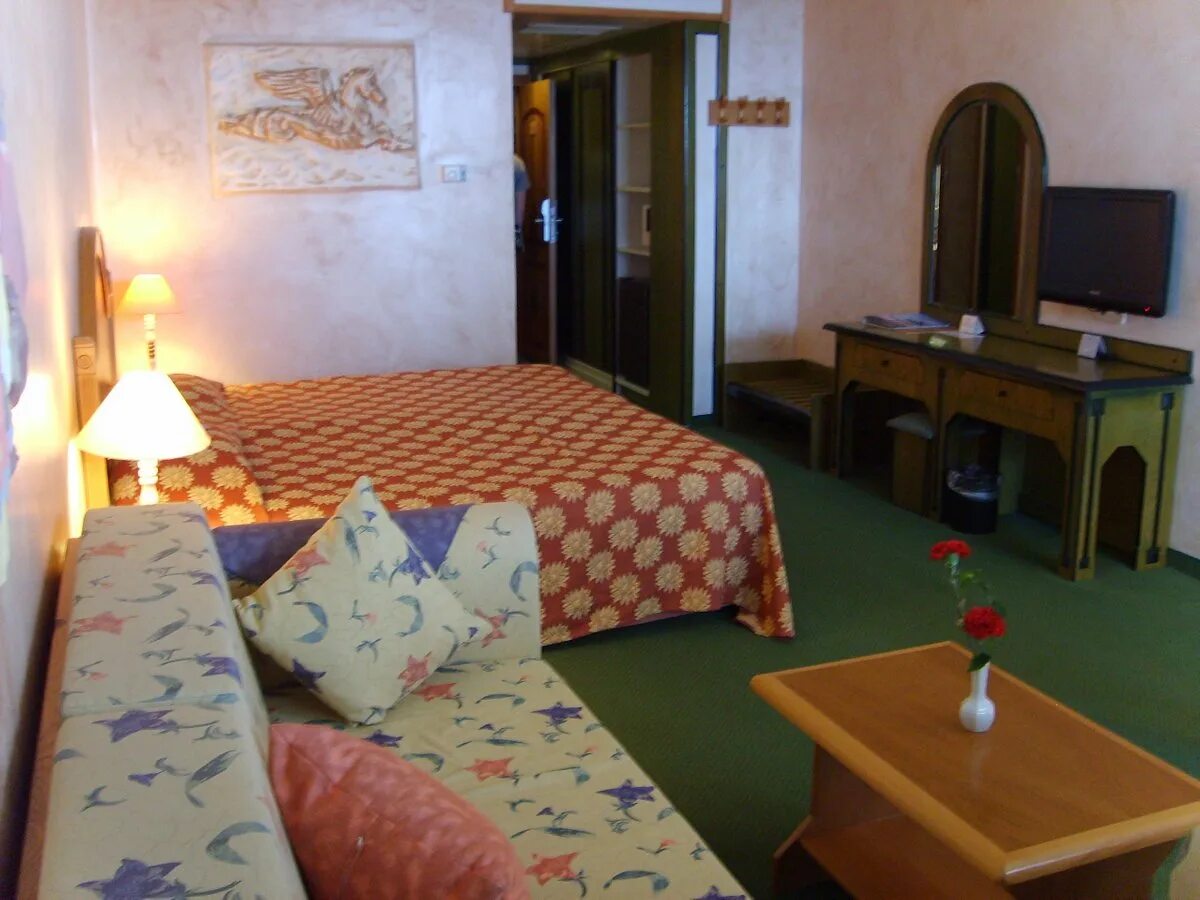 Отель в анталии villa side. Meltem hotel 2 анталия. Отель турции 2 звезды. Четырехзвездочный отель в турции. Гостиница турция 2 звезды.