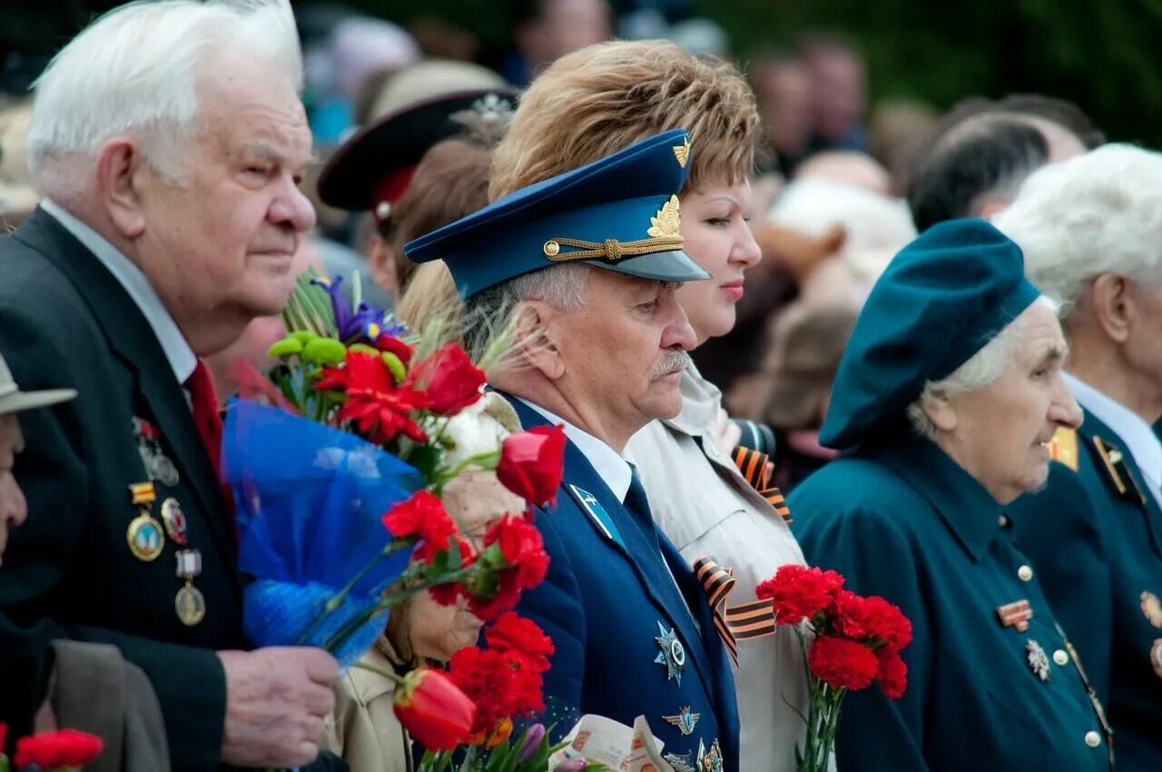 Митинг победы сценарий. Митинг ко Дню Победы. Наследники Победы. Фото в честь дня Победы. День Победы в Суздале.