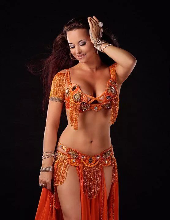 Кемерово восточные танцы. Восточный учитель. Елена василькова belly dance. Педагог по восточным танцам. Преподаватель восточных танцев.