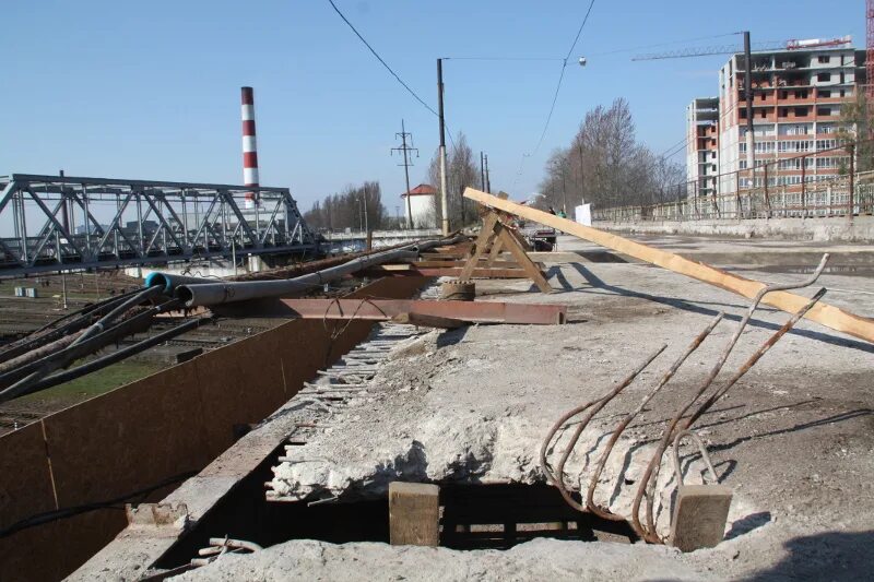 Высокое реконструкция. Мост на Суворова Калининград. Мост на улице Суворова в Калининграде. Калининград путепровод на Суворова. Мост на Шагольской.