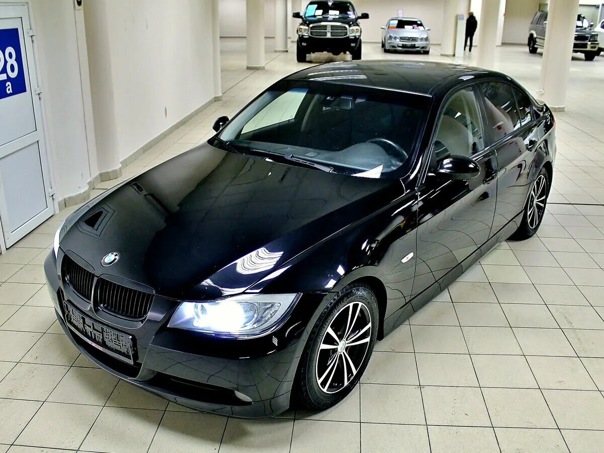 Купить б/у BMW 3 серии V (E90/E91/E92/E93) 320i 2.0 AT (150 л.с.) бензин автомат