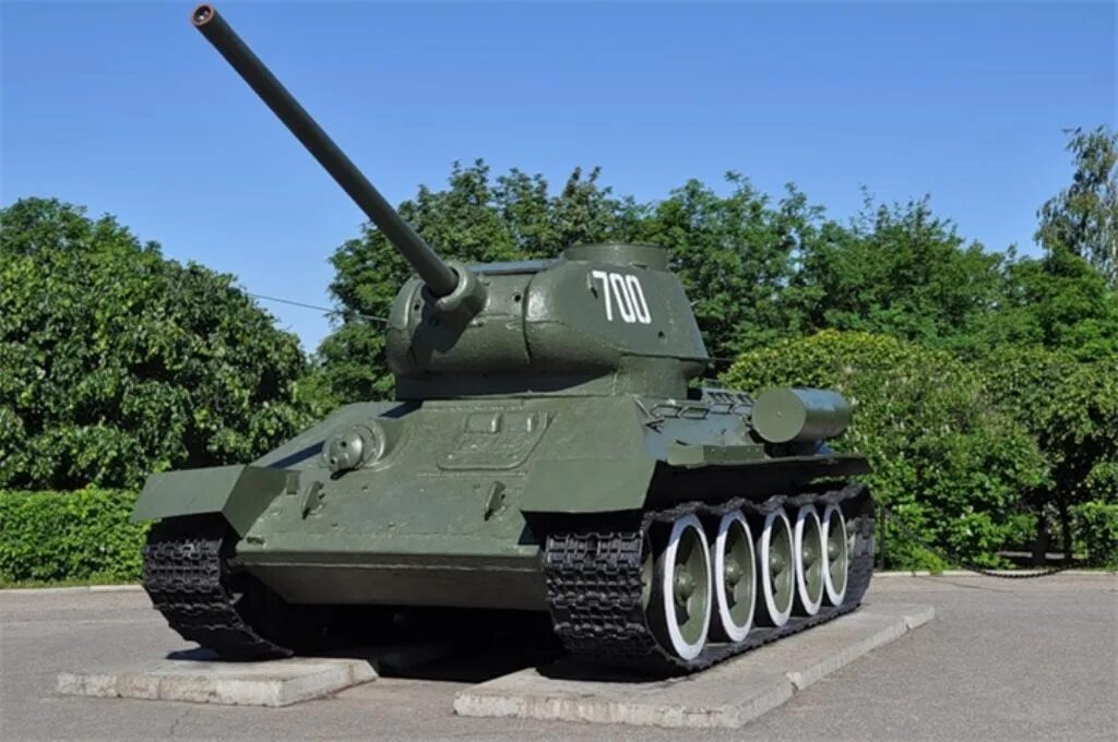 И т п широко. Т 34 85. Маленький танк т 34. Т-34-85 новый. Русский танк т 34.
