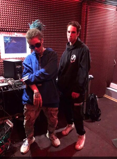 Клоукома cakeboy мемфис. Cakeboy клоукома. Клоукома cakeboy мемфис. Клоукома cakeboy мемфис. Битые стекла prod.