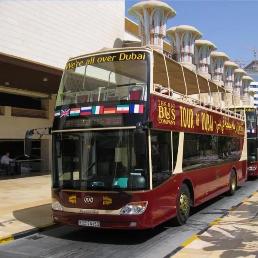 Метро дубай. Беспилотное метро в дубае. Общественный транспорт в дубае. Трамвай в дубае. Автобус дубай абу даби.