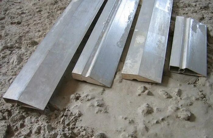 Правило строительное алюминиевое 1500мм. Правило алюминиевое 2 м трапеция. Правило металлическое строительное. Правило 2. 5 м сибин 10725-2.