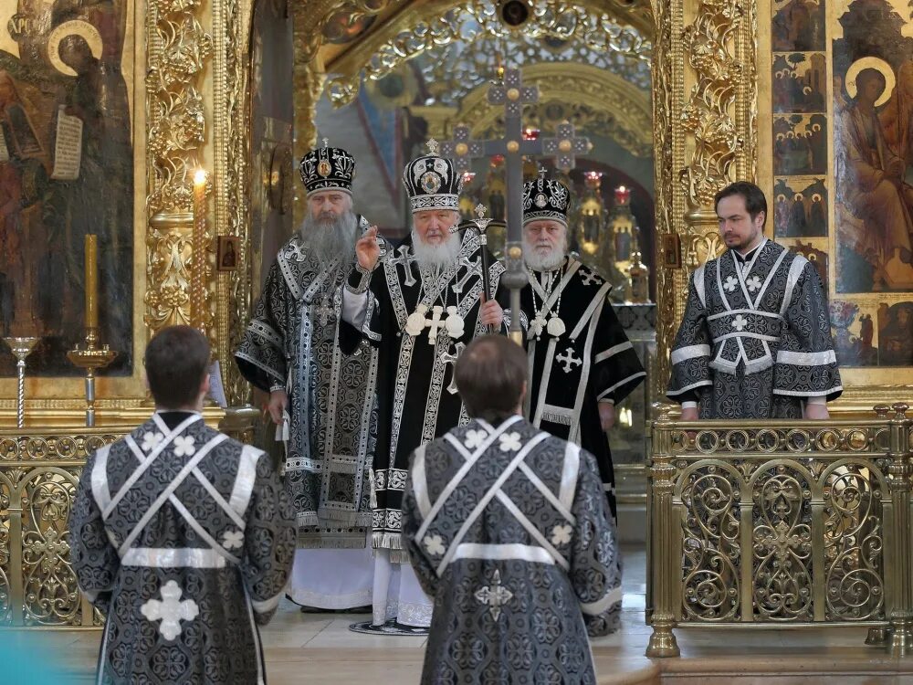 Литургия прежде освещенных даров. Литургия преждеосвященных даров. литургия преждеосвященных даров лавра. богослужение в троице сергиевой лавре.