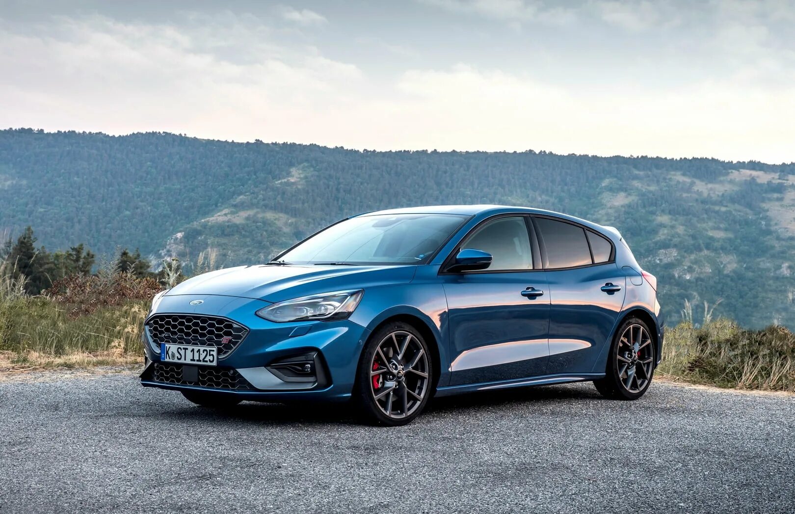 Ford focus st-line 2019. Ford focus 2019. Ford focus 4 хэтчбек. форд фокус 4 двигатели. форт фокус 4 2018 иитаниум.