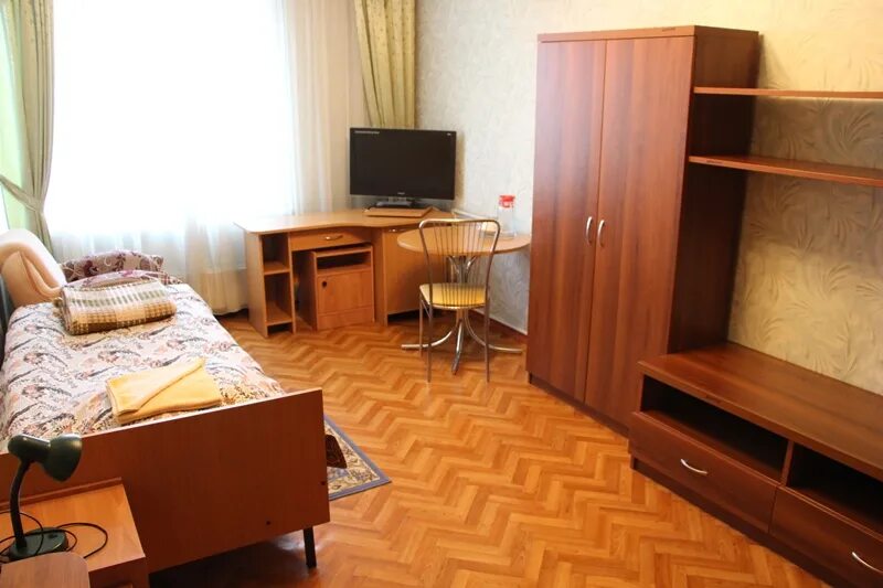 Колледжи в москве с общежитием после 9. КИГМ 23 общежитие. Общежитие в ТИГИС. Физтех колледж общежитие. Техникум индустрии гостеприимства и сервиса общежитие.