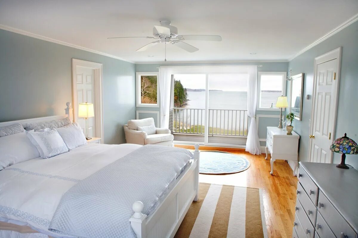 Интерьер светлой спальни. Интерьер белой спальни. Комната в белом стиле. Спальня в белом цвете. Будет идеально чистой