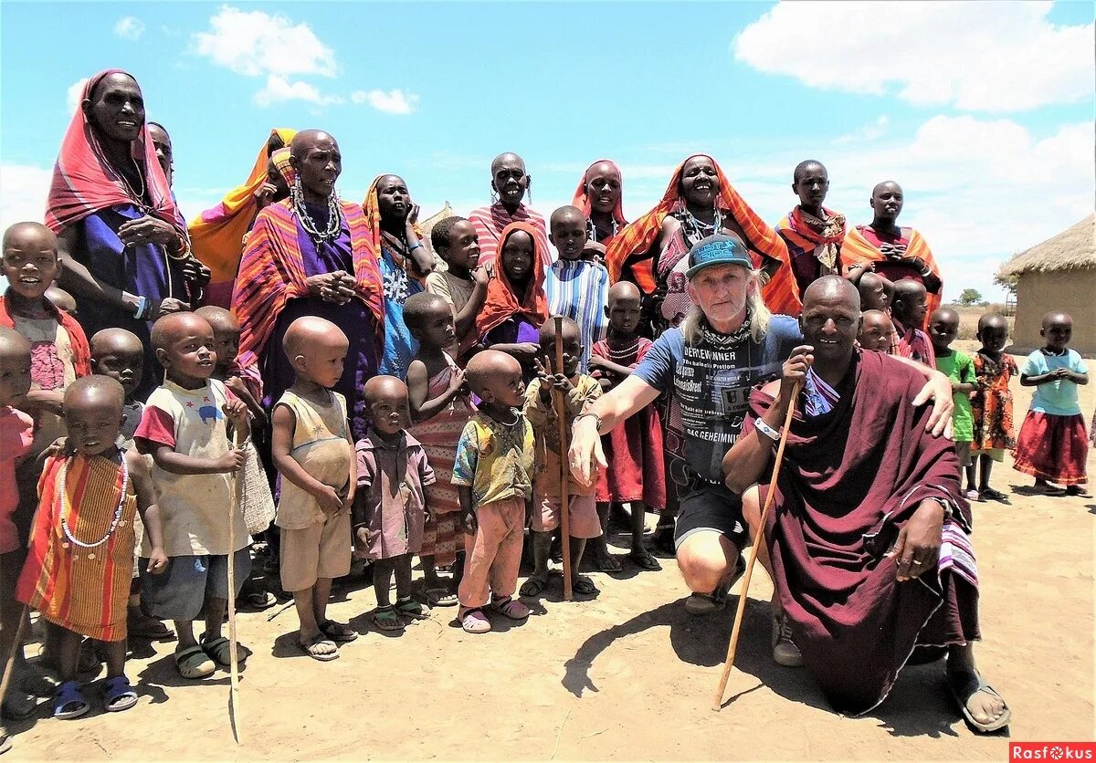 народ живущий в африке. население африки. масаи народ в национальном костюме. народ живущий в африке. африканские народы.