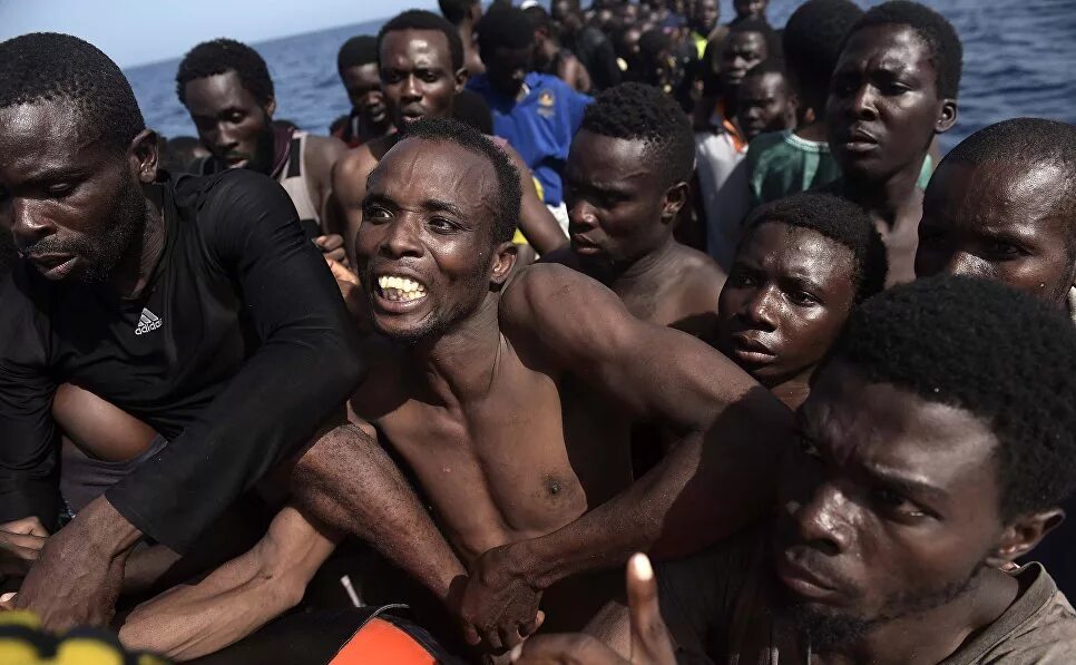 африканская работорговля. рабовладельческая эпоха. много людей рабы. черные рабы. много людей рабы.