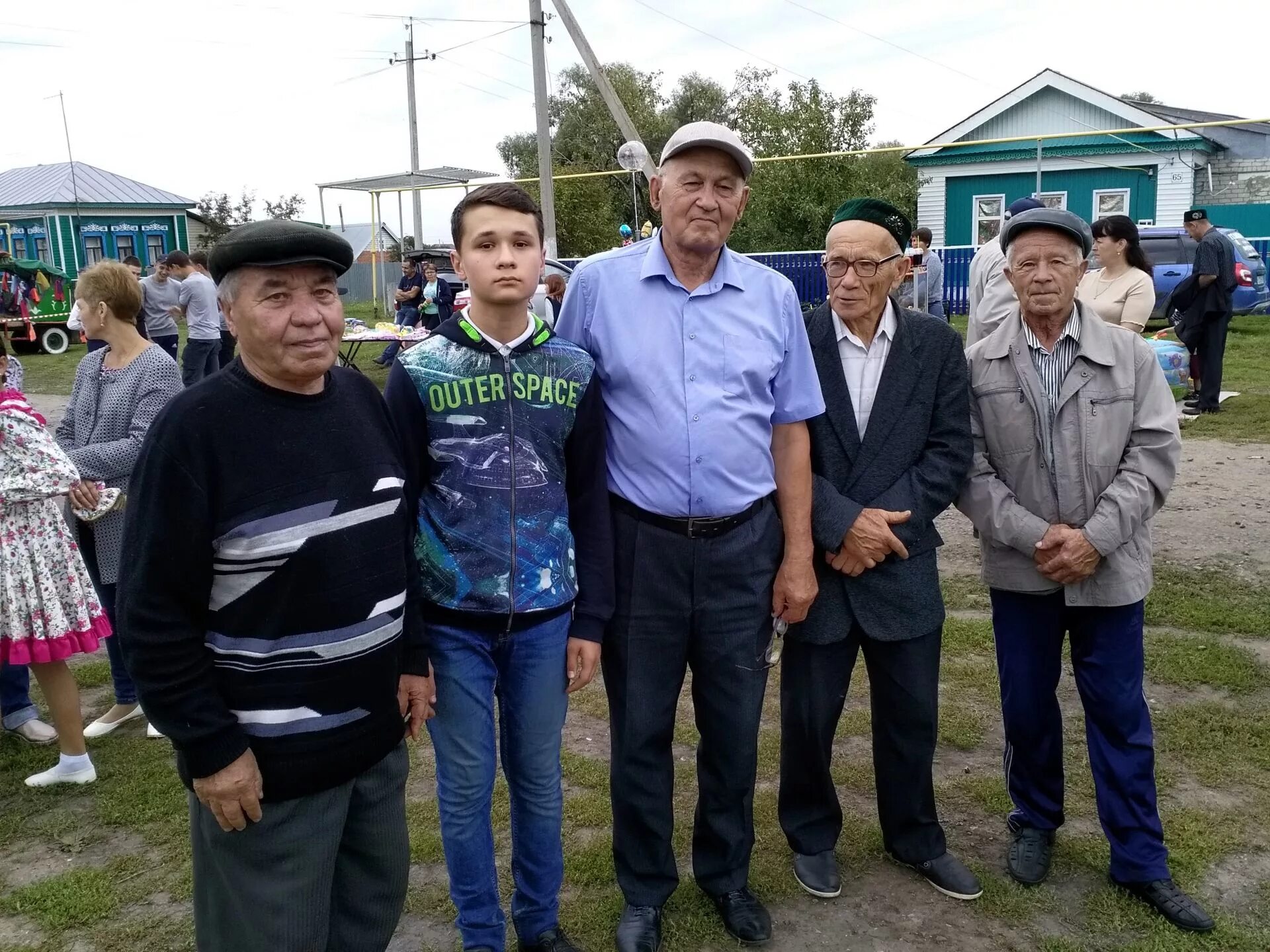 Погода студенец буинский. Деревня Аксу Буинский район. Мещеряково Буинский район. Буинакой район село Аксу. Деревня Аксу Буинский район Республика Татарстан.