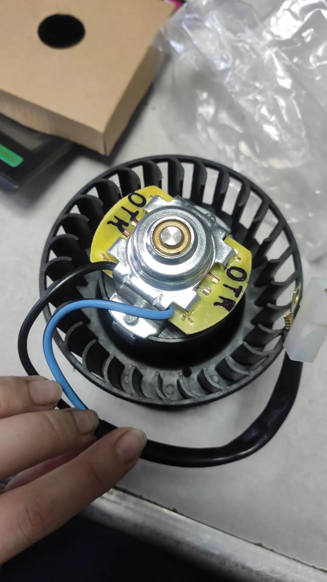 Как снять мотор печки ваз 2115 Disassembly of the heater fan and repair of the electric motor (VAZ-2115 "Samara