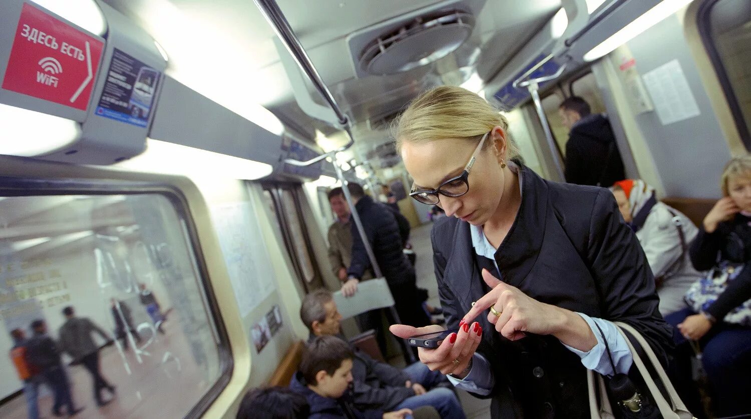 Фаи метро. Wi-fi в метро. интернет в метро. вай фай в метро. вай фай в московском метро.
