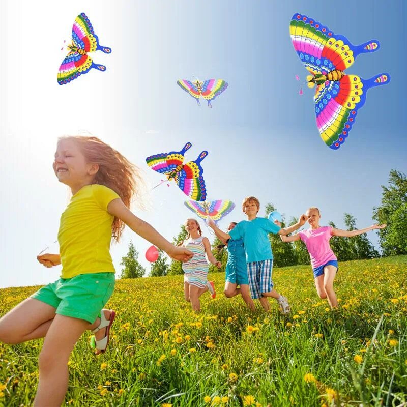 Fly children. Fly children. Fly children. человек в прыжке. красивый воздушный змей.