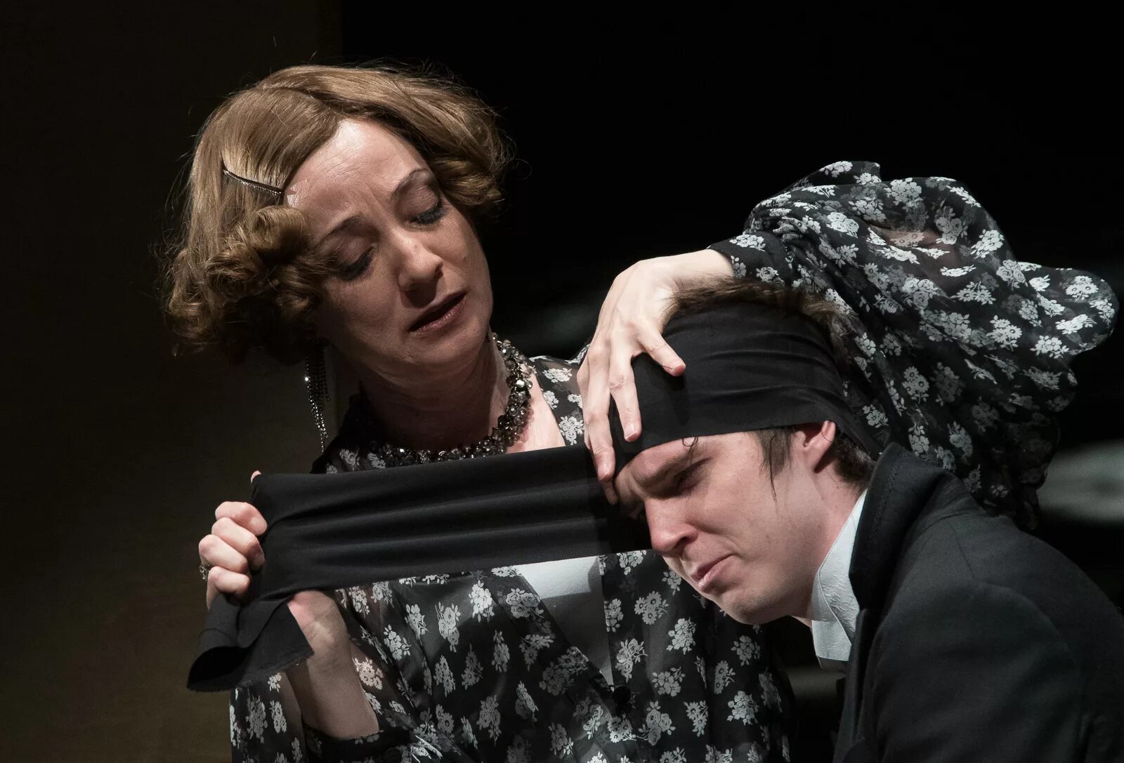 таланты и поклонники театр маяковского. цыганов моцарт дон жуан. лучшие спектакли билеты. таланты и поклонники маяковского поклонники театр. лучшие спектакли билеты.