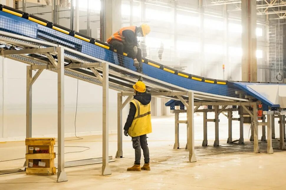 лпц хабаровск почта россии. хтвт хабаровск. логистика студенты. логист. генеральный директор бриджстоун снг.