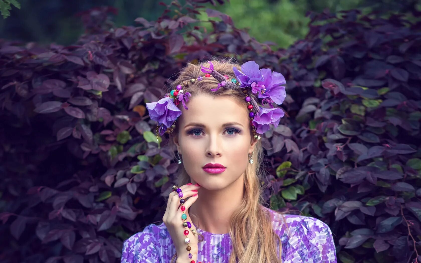 Violet modeling