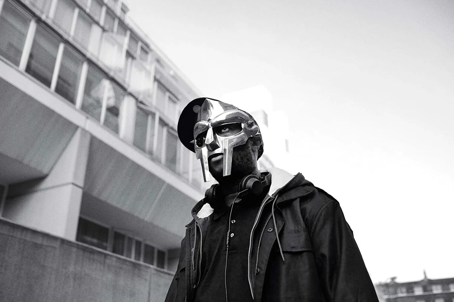 Mf doom one beer. Doom рэпер. мф дум рэпер. madvillainy madvillain. мф дум маска.