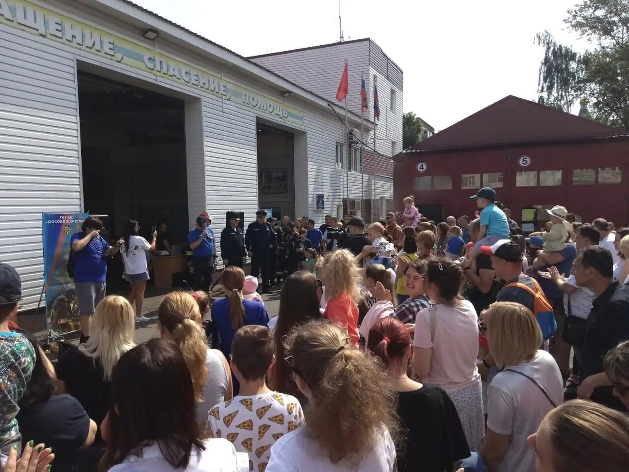 Открыть дверь щелково